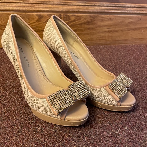 Gold Antonio melani heels sz 7.5 - Picture 1 of 9